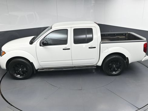 Used 2020 Nissan Frontier SV w/ Midnight Edition Floor Mats RWD image 34