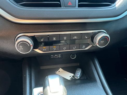 Used 2020 Nissan Altima 2.5 SR w/ Premium Package FWD image 22