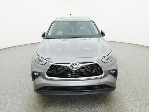 New 2026 Toyota Highlander Limited image 15