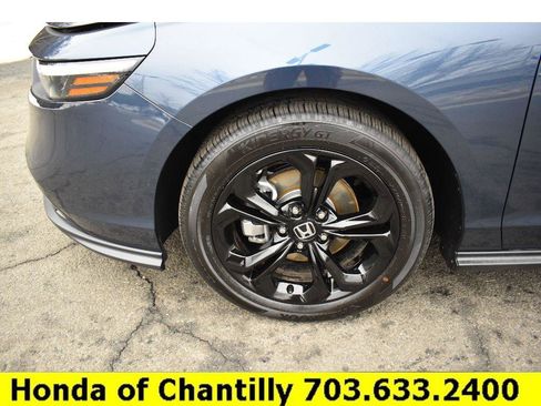 Used 2025 Honda Accord SE image 27