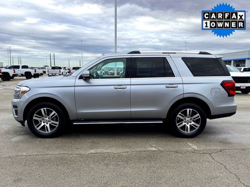 Used 2023 Ford Expedition Limited image 10