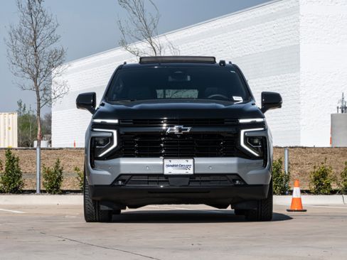 Used 2025 Chevrolet Tahoe RST w/ Comfort Package image 3