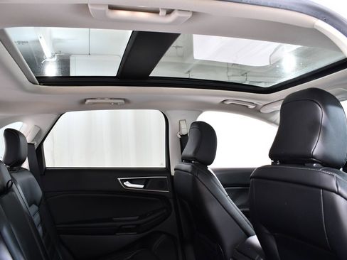 Used 2022 Ford Edge SEL w/ Convenience Package image 18