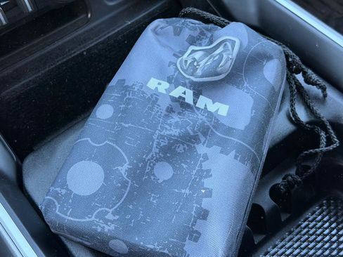 Used 2021 RAM 1500 Big Horn image 33