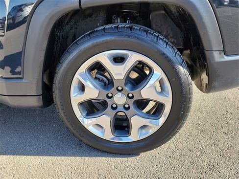 Used 2018 Jeep Compass Limited w/ Navigation Group image 31