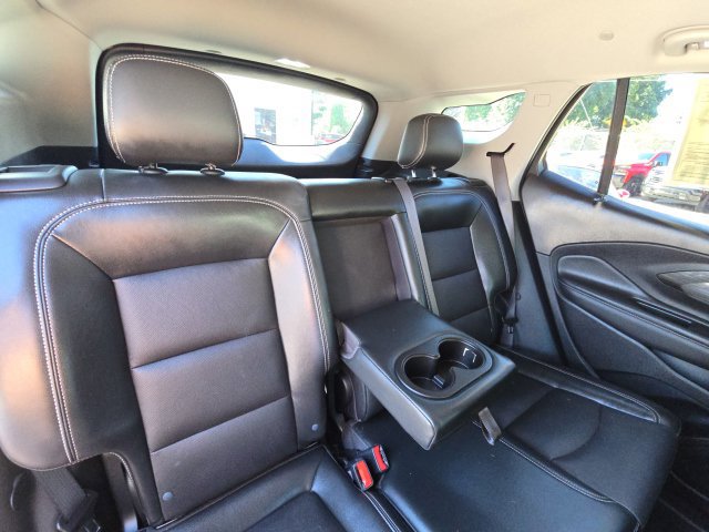 Used 2022 GMC Terrain SLT AWD/4WD image 17