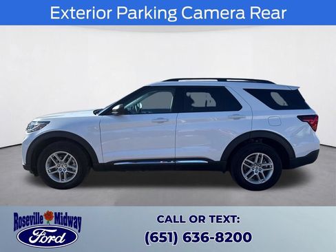 Used 2025 Ford Explorer Active AWD/4WD image 4