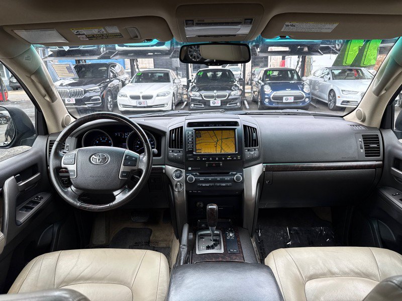 Used 2011 Toyota Land Cruiser AWD/4WD image 18