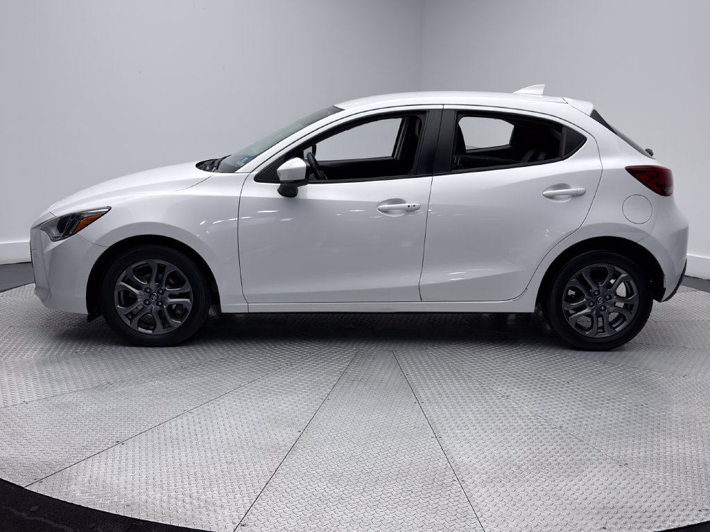 Used 2020 Toyota Yaris XLE FWD image 8