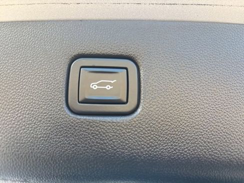 Used 2021 Chevrolet Blazer LT image 13