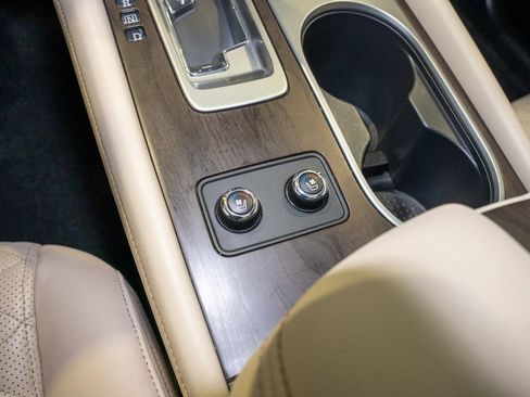 Certified 2024 Nissan Murano Platinum w/ Cargo Package image 18