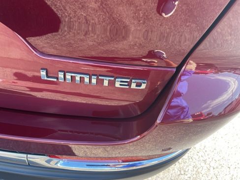 Used 2023 Jeep Grand Cherokee Limited image 11