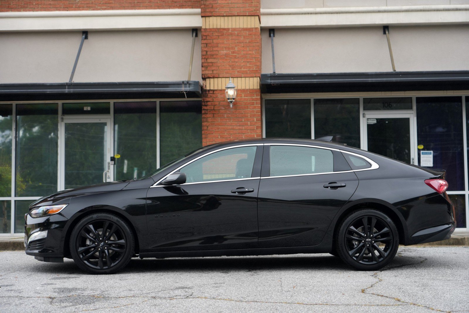Used 2024 Chevrolet Malibu LT w/ Midnight Edition FWD image 8