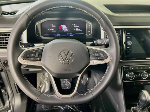 Used 2023 Volkswagen Atlas SE AWD/4WD image 11