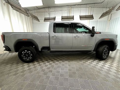 Used 2024 GMC Sierra 2500 AT4X image 28