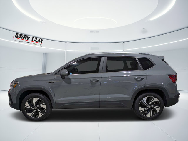Used 2024 Volkswagen Taos SE AWD/4WD image 6