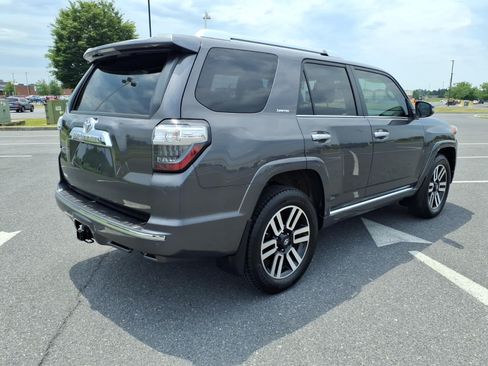 Used 2016 Toyota 4Runner Limited AWD/4WD image 4