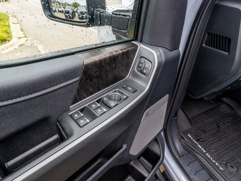 New 2026 Ford F250 Lariat w/ Black Appearance Package image 32