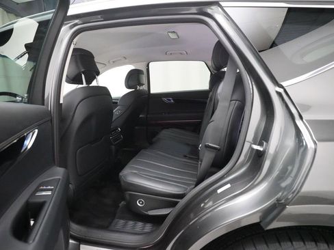 Used 2025 Genesis GV80 2.5T Standard image 16