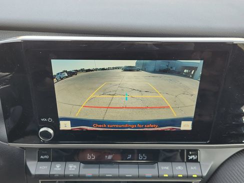 Used 2025 Toyota Camry SE w/ Convenience Package FWD image 21