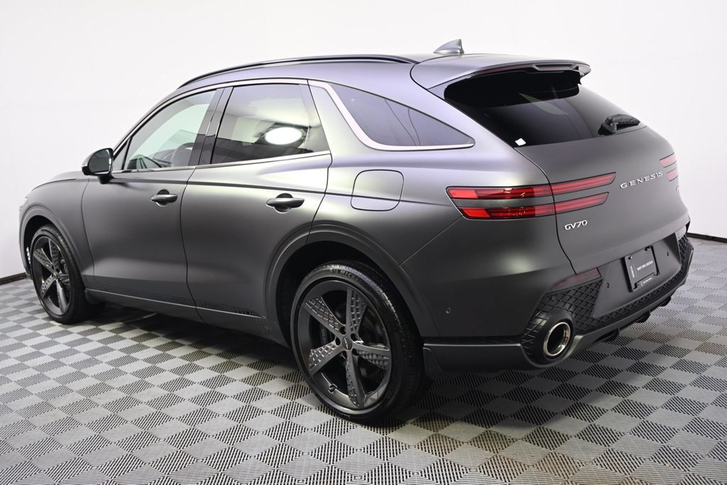 Used 2024 Genesis GV70 2.5T w/ Sport Prestige Package AWD/4WD image 3