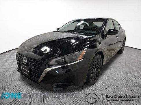 Certified 2025 Nissan Altima 2.5 SV w/ SV Special Edition Package image 1