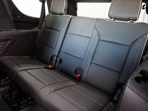 Used 2021 Chevrolet Tahoe Premier w/ Premium Package image 25