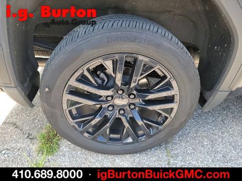 Used 2023 GMC Sierra 1500 Denali w/ Technology Package AWD/4WD image 7