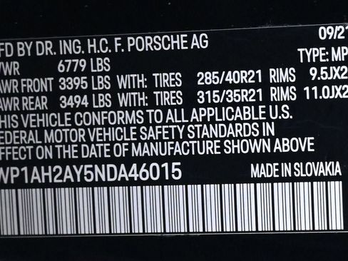 Certified 2022 Porsche Cayenne Turbo S AWD/4WD image 31