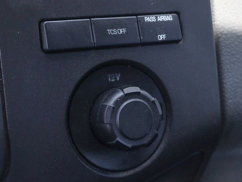 Used 2016 Ford F550 2WD Regular Cab Super Duty image 24