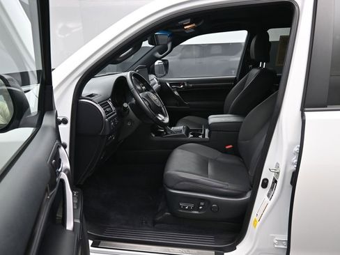 Used 2022 Lexus GX 460 w/ Black Line Special Edition AWD/4WD image 9