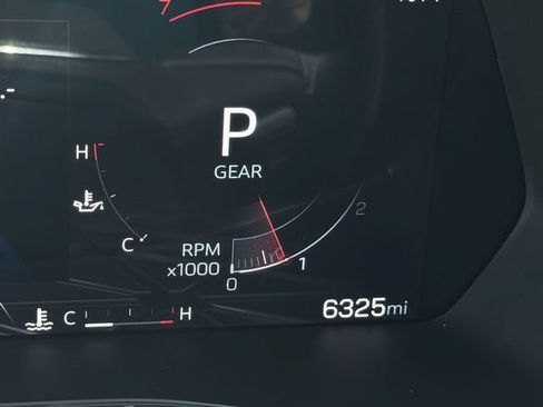 Used 2025 GMC Canyon Elevation w/ Convenience Package AWD/4WD image 15