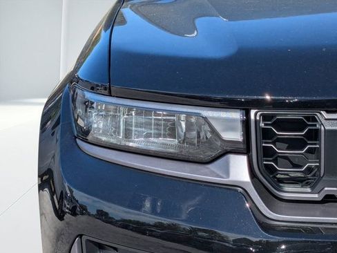 New 2026 Jeep Grand Cherokee Altitude image 9