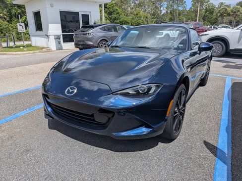 Used 2025 MAZDA MX-5 Miata RF Grand Touring RWD image 5