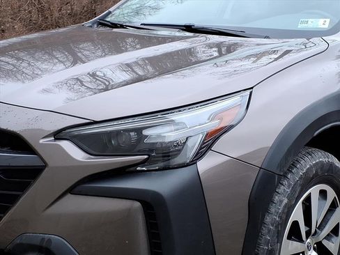 Used 2024 Subaru Outback Premium image 4