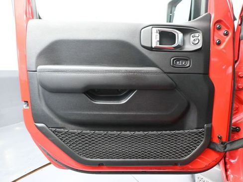 Used 2021 Jeep Wrangler Unlimited Sahara image 22