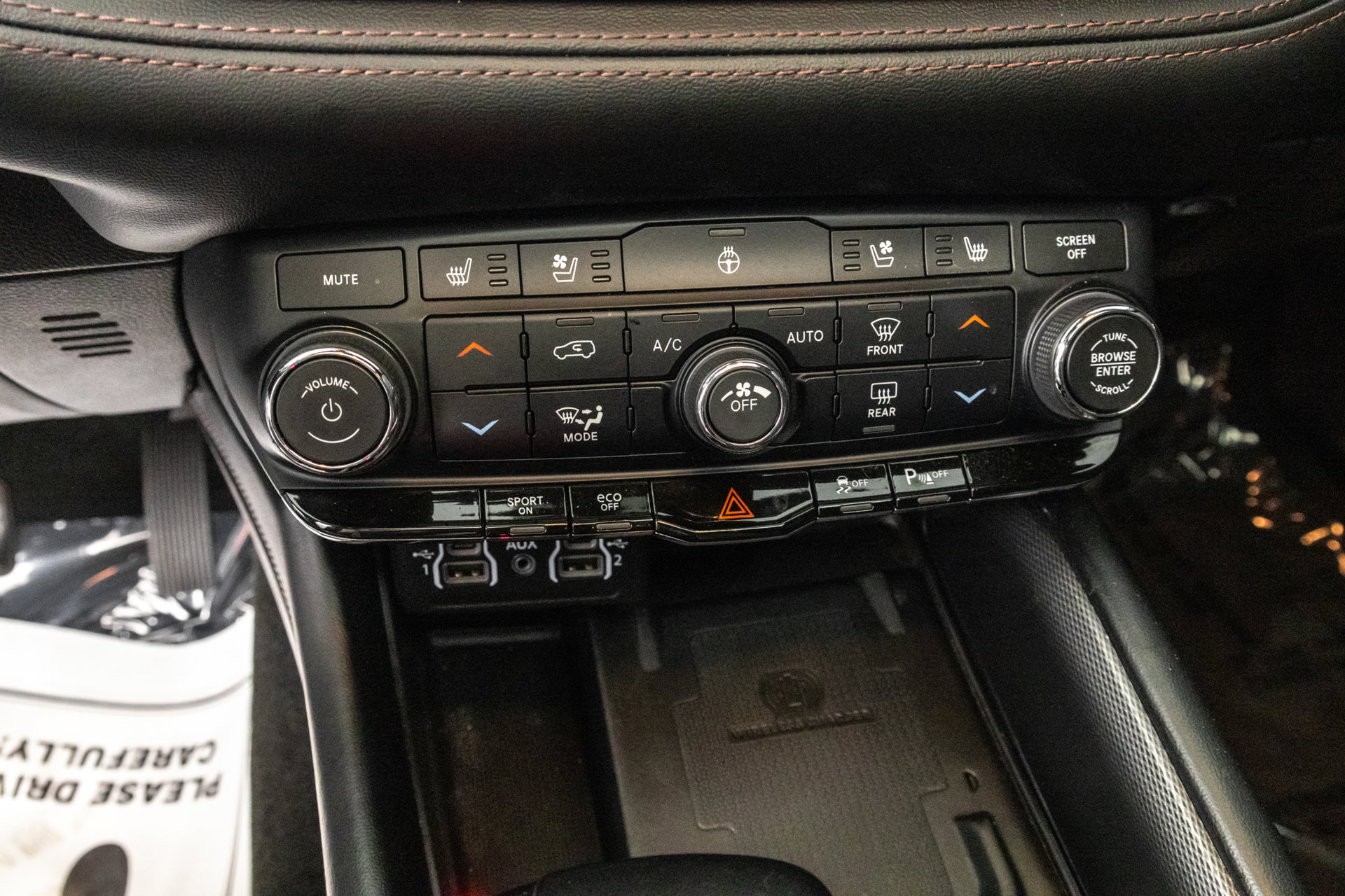 Used 2021 Dodge Durango R/T w/ Blacktop Package AWD/4WD image 28