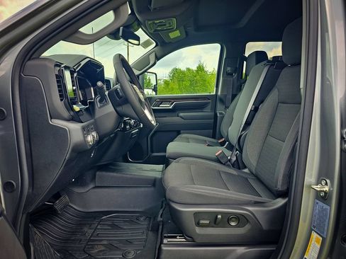 New 2026 GMC Sierra 2500 SLE w/ SLE Value Package; AWD/4WD image 14
