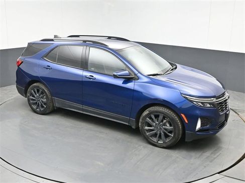 Used 2022 Chevrolet Equinox RS image 1