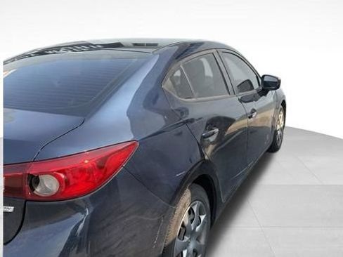 Used 2015 MAZDA MAZDA3 i SV FWD image 6
