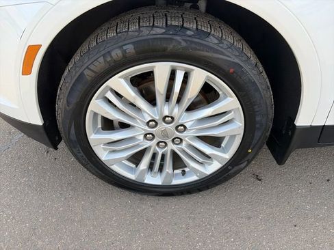 Used 2019 Cadillac XT5 Premium Luxury AWD/4WD image 13
