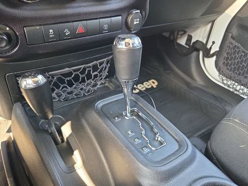 Used 2016 Jeep Wrangler Unlimited Sahara w/ Max Tow Package image 13