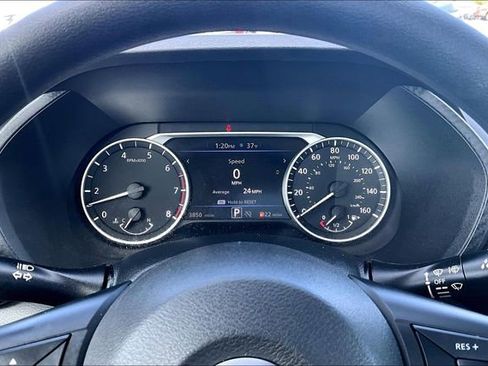 Certified 2025 Nissan Sentra SV image 12