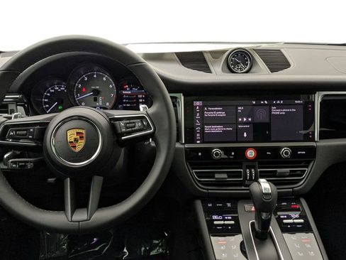Certified 2024 Porsche Macan S AWD/4WD image 40