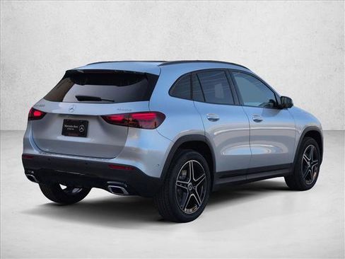 New 2026 Mercedes-Benz GLA 250 4MATIC image 2