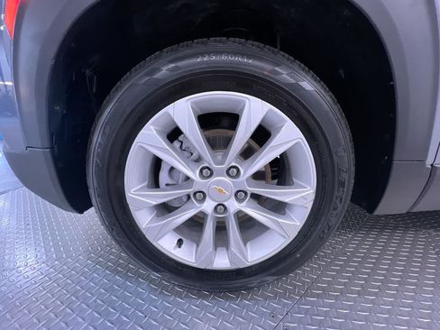 Used 2021 Chevrolet TrailBlazer LS FWD image 10