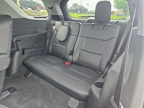 Used 2023 Ford Explorer XLT w/ Equipment Group 202A AWD/4WD image 10