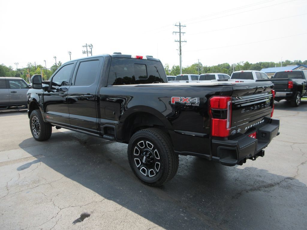 Used 2026 Ford F250 Platinum AWD/4WD image 10