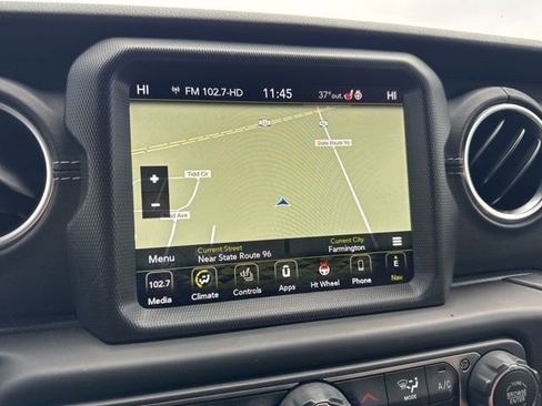 Used 2020 Jeep Wrangler Unlimited Sahara image 27