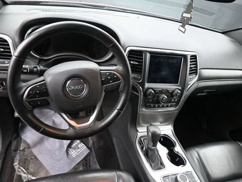 Used 2018 Jeep Grand Cherokee Limited AWD/4WD image 22